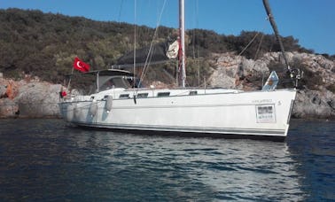 Beneteau Cyclades 43.4 Sailing Charter in Muğla, Turkey!