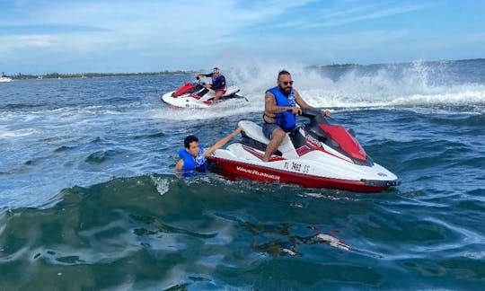 Flawless Yamaha EX Sport Waverunner en alquiler en Miami Beach