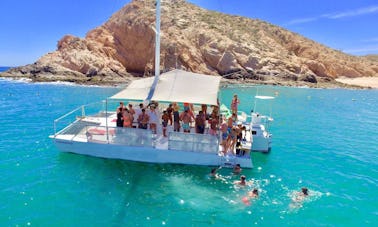 Trimarã privado de 42 pés com tudo incluído em Los Cabos