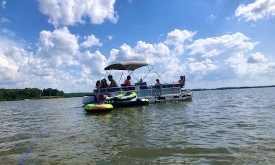 Rent this 10 People Pontoon in Carlyle, Illinois
