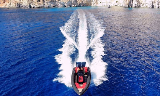 Exclusive power boat experience in Milos & Cyclades