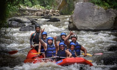 Viagem de rafting no maior rio de Bali, Indonésia!