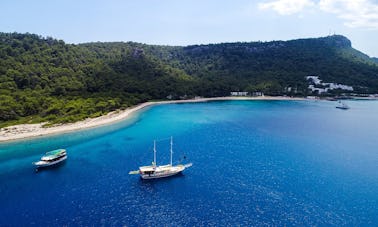 Alugue um Gulet em Fethiye pela Yacht Agency, que possui uma licença