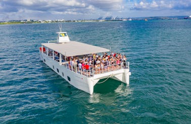 86' Capuz Party Boat for 200 People in Cartagena de Indias