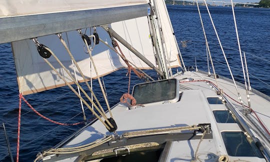 Annapolis Sailing a 34' Beneteau Sloop! SEVERN RIVER & Chesapeake BAY