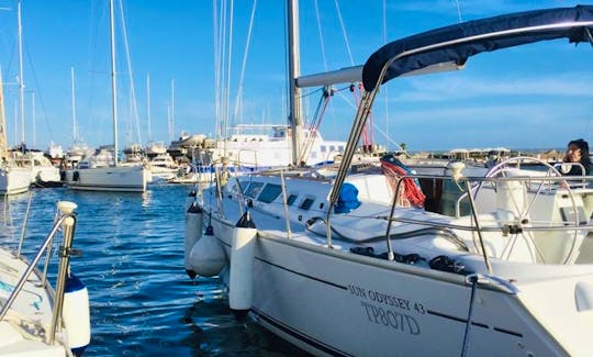 Skippered Charter on 43' Sun Odyssey Sailboat for 10 People in Marsala