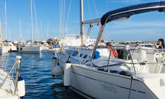 Skippered Charter on 43' Sun Odyssey Sailboat for 10 People in Marsala