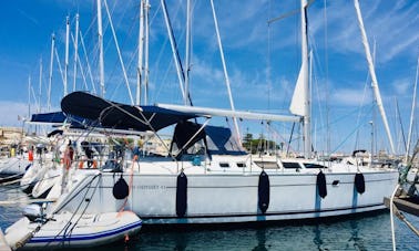 Location avec skipper sur un voilier Sun Odyssey de 43 pieds pour 10 personnes à Marsala