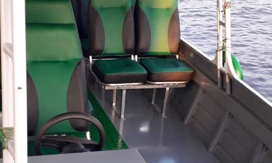15 Person Boat for Rental in Amazonas, Brazil