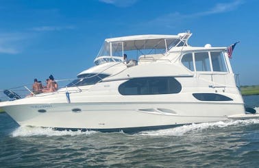 Silverton 43 Motor Yacht Rental in Long Beach, New York Boat Rides / Day-Sunset Cruises Up to 6 Passengers Maximum. Please, No Exceptions!
