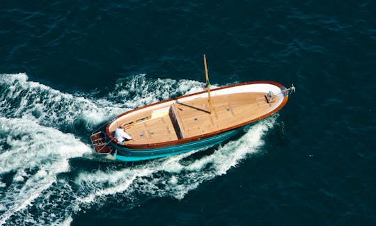 25' Open Cruise Gozzo Sorrentino Electric Boat Rental in Piano di Sorrento, Campania