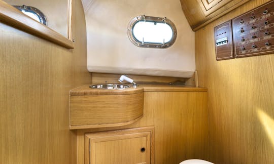 Beautiful 7.50 Semi Cabinato Gozzo Boat for Rent in Piano di Sorrento, Campania