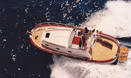 7.50 Cabinato Gozzo Boat Rental in Piano di Sorrento, Campania
