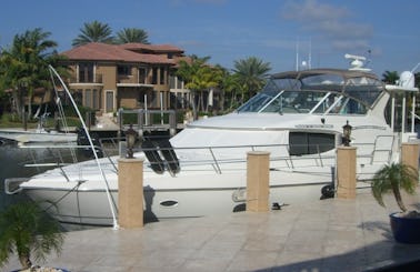 Cruise in Style on a 2001 Cruisers 4450 Motor Yacht! Privacy and Luxury