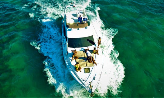 47' Azimut Private Yacht Charter Tulum - Afternoon Charter