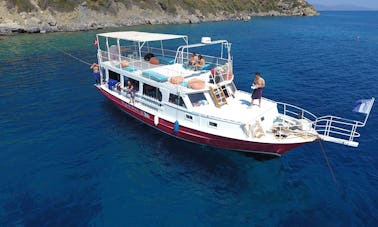 Leçons de plongée sous-marine dans des eaux cristallines en mer Méditerranée ! Entraînement et leçons !