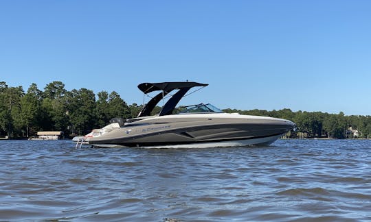 29' Crownline Powerboat & WaterToy Rental at Lake Lanier