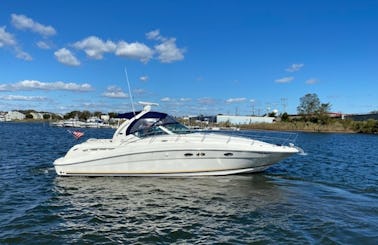 41’ Searay Sport Yacht in the Great South Bay, Fire Island  for Day Trips