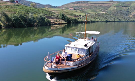 Passeio de barco de dia inteiro, saindo do Pinhão