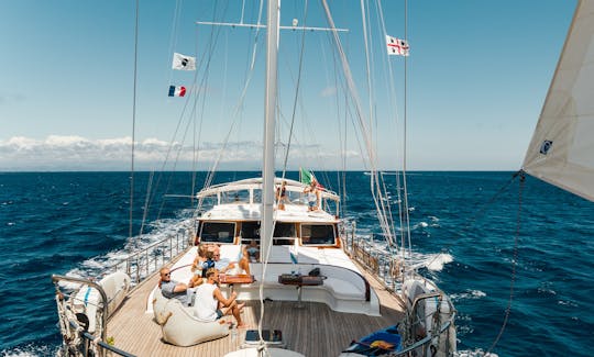 sailing in Baja Sardinia