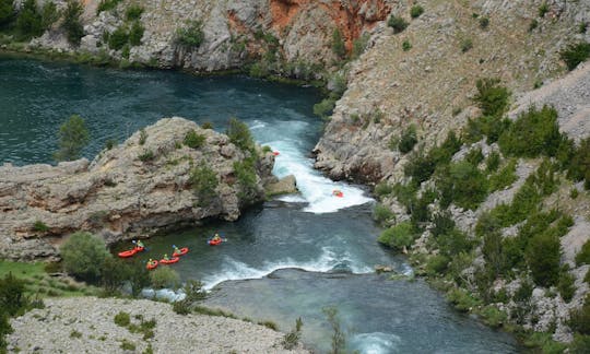 Excursion guidée d'une journée en packrafting sur la rivière Zrmanja