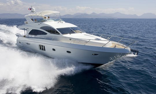 Incredible Majesty 63' Luxury Super Yacht for Charter