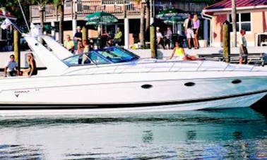 Dream Cruise em um iate a motor de 48 pés em Long Beach, Califórnia