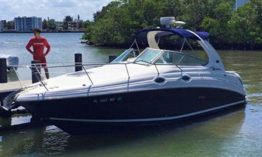 Sea Ray Sundancer 35' Enjoy a trip on our luxury Miami yacht!