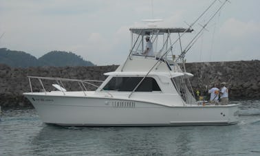 36' Hatteras Sport Fishing Boat for Charter in Jaco, Costa Rica