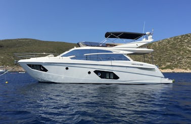 Absolute 52' Fly Yacht! Luxury Cruising in Palma, Spain