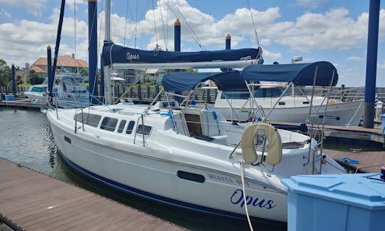 34' Cruiser Sailboat in Clear Lake/Galveston Bay