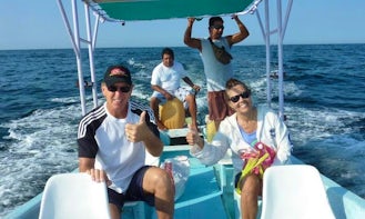 25' Fishing Boat Charter in Puerto Escondido