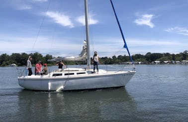 Catalina 30 sailboat  in Portland, Oregon