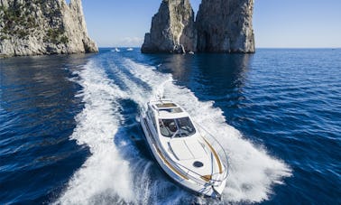 Motor Yacht Klase 50 em Sorrento, Itália