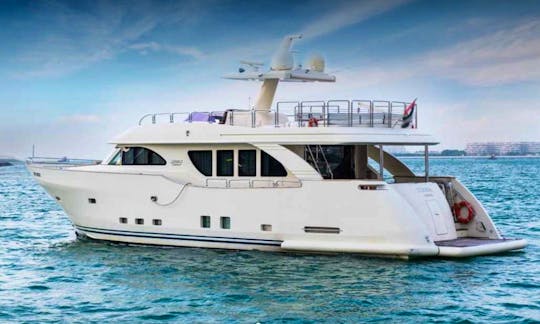 Luxurious & Glamorous 90Ft Yacht in Dubai-Your best choice