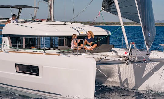 Catamarán de vela Lagoon 40 desde Furnari, Sicilia