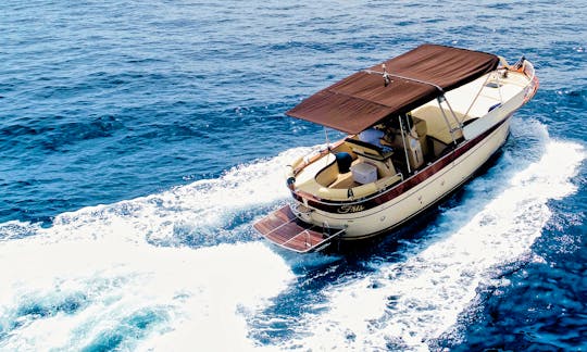 25' Tecnonautica Jeranto Motor Yacht Rental in Sorrento, Italy