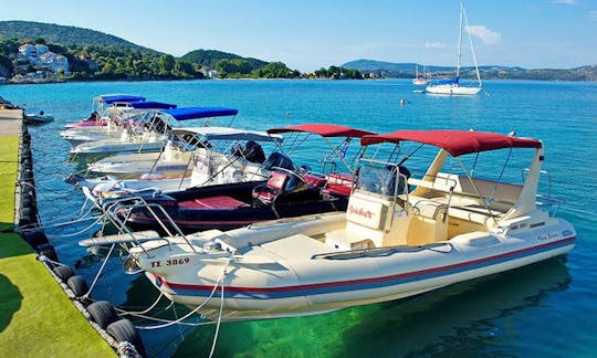 No License Required To Rent This 60 Hp Powered 7 Persons Powerboat in Nikiana, Greece