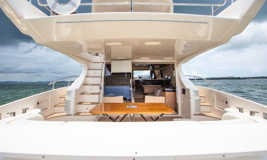 Azimut 64 Flybridge for Charter in Colombia