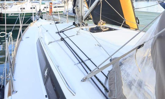 2021 Aluguer de iates à vela Jeanneau Sun Odyssey 349 em Arona, Canárias