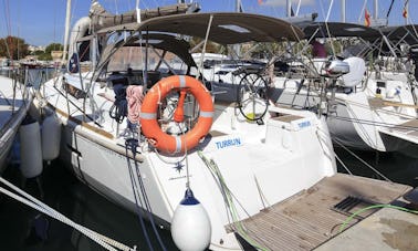 Louez un magnifique monocoque de croisière Sun Odyssey 419 à Santa Cruz de Tenerife