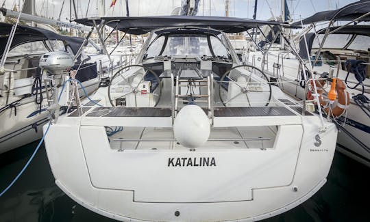 Charter the Oceanis 41 Sailing Yacht in Palma, Illes Balears