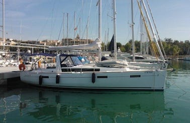 Charter the Oceanis 41 Sailing Yacht in Palma, Illes Balears