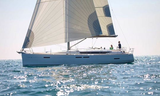 Great Jeanneau Sun Odyssey 449 Sailing Yacht Charter in Palma, Illes Balears
