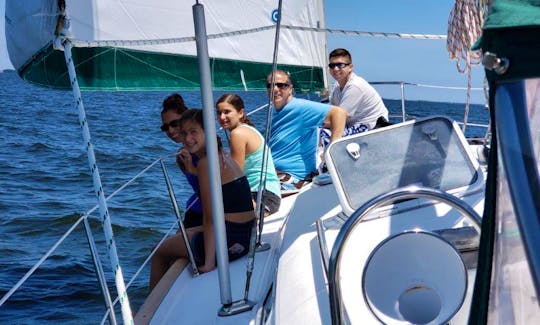 Luxury Beneteau 411 Sailing Yacht in Lacey Township