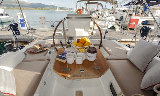 Weekly Charter on "Moody Blues" Oceanis 31 Cruising Monohull in Lefkada, Greece