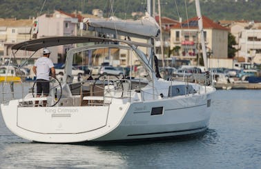 Beneteau Oceanis 41.1 "King Crimson" Sailing Yacht Charter in Lefkada, Greece