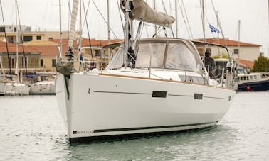 En direct sur l'île de Lefkada à bord du monocoque de croisière Beneteau Oceanis 45 « Prodigy »