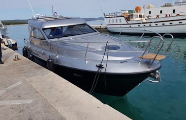 Beautiful 2019 Mirakul 30 Motor Yacht Rental in Zagreb, Croatia