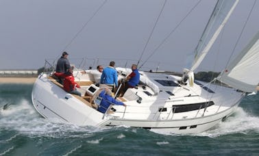 Alquiler de veleros Bavaria Cruiser 46 en Atenas, Grecia